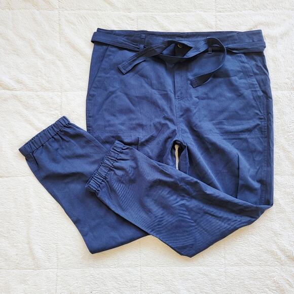 DKNY Living Linear Midrise Crop Joggers - Picture 1 of 6